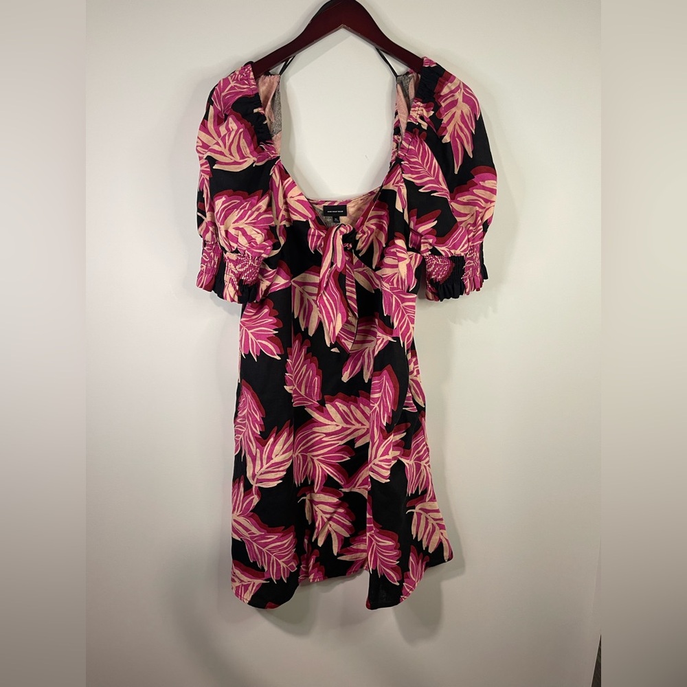 Who What Wear Pink and Black Leaf tropical Print dress.   Linen blend
